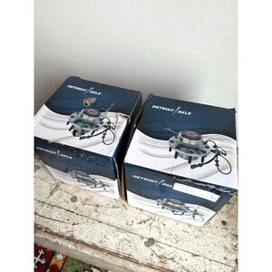 Detroit Axle K513204 Front Wheel Hub and Bearings, Pair Driver‎ Passenger